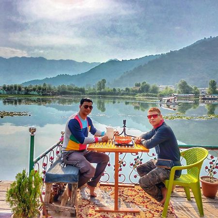 Raja'S Palace Houseboat - Kashmir Srīnagar Kültér fotó