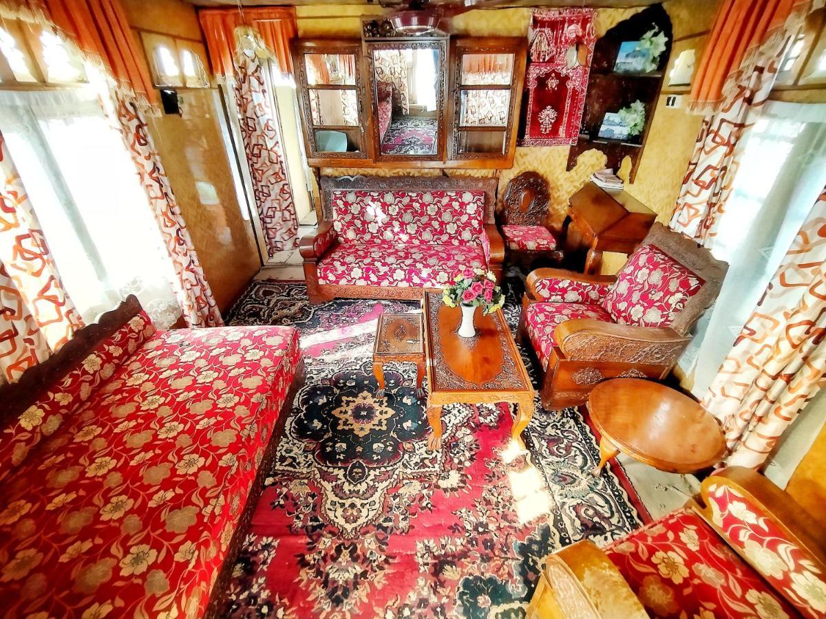 Raja'S Palace Houseboat - Kashmir Srīnagar Kültér fotó